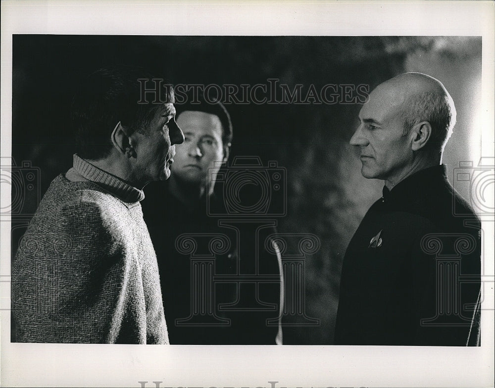 Press Photo Patrick Stewart, Leonard Nemoy & Brent Spinner from a scene in- Historic Images