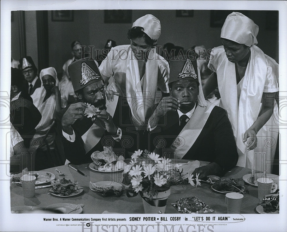 1975 Press Photo Actor Sidney Poitier &amp; Bill Cosby in &quot;Let&#39;s Do It Again&quot;- Historic Images