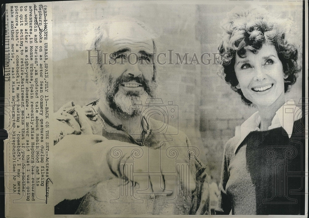 1975 Press Photo Audrey Hepburn and Sean Connery in &quot;Robin and Marion&quot;.- Historic Images