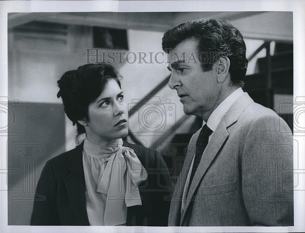 Press Photo Mike Connors Carol Potter Skyjack- Historic Images