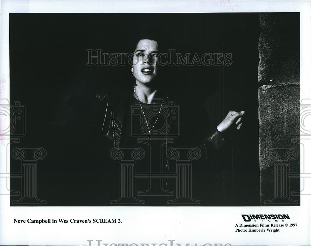 1996 Press Photo Neve Campbell Stars in Wes Craven's "Scream"- Historic Images