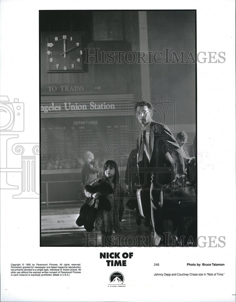 1995 Press Photo Johnny Depp &amp; Courtney Chase Star In &quot;Nick Of Time&quot;- Historic Images