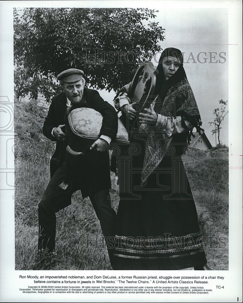 Press Photo Ron Moody Dom Deluise The Twelve Chairs - Historic Images