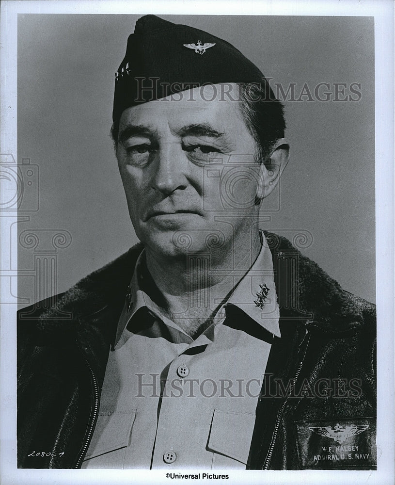 1976 Press Photo Robert Mitchum Stars In &quot;Midway&quot;- Historic Images