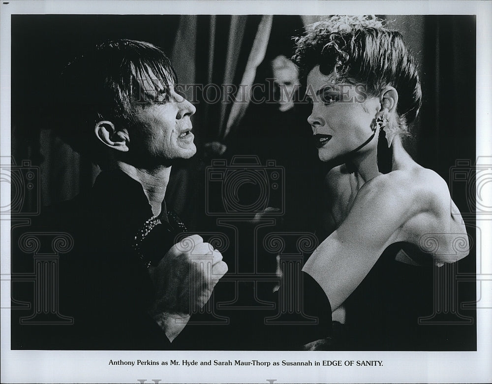 1989 Press Photo Anthony Perkins &amp; Sarah Maur-Thorpe Star In &quot;Edge Of Sanity&quot;- Historic Images