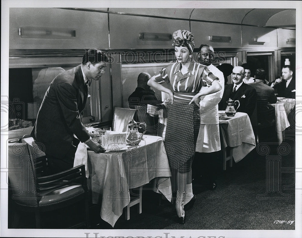 1942 Press Photo Claudette Colbert, Rudy Vallee &quot;The Palm Beach Story&quot;- Historic Images