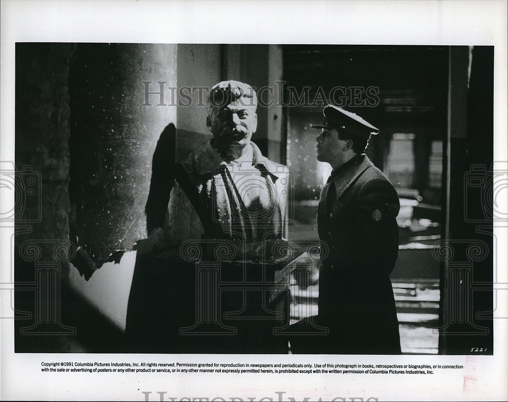 1991 Press Photo A scene from an unidentified movie- Historic Images