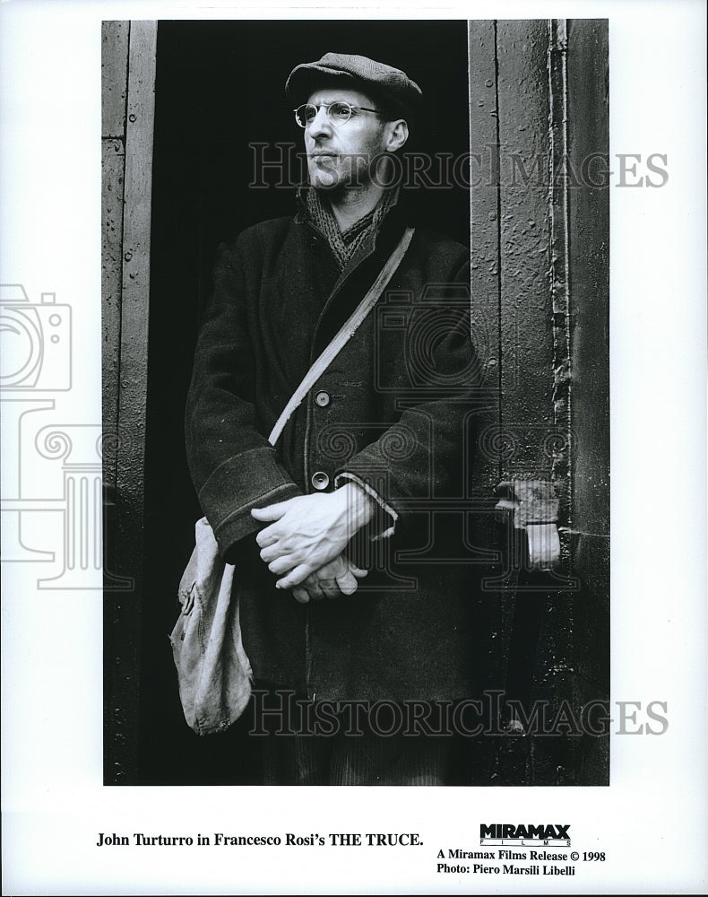 1998 Press Photo John Turturro stars in the film &quot;The Truce&quot;- Historic Images