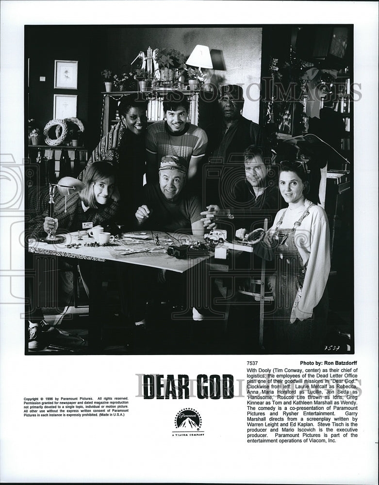 1996 Press Photo Tim Conway, Laurie Metcalf &amp; Jon Seda star in &quot;Dear God&quot; - Historic Images