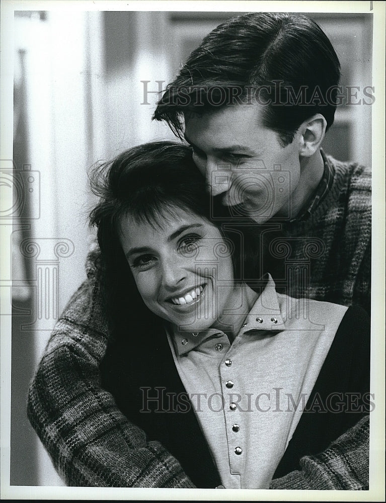 1987 Press Photo Actress Lara Jill Miller &amp; Todd Field in &quot;Gimme a Break&quot;- Historic Images