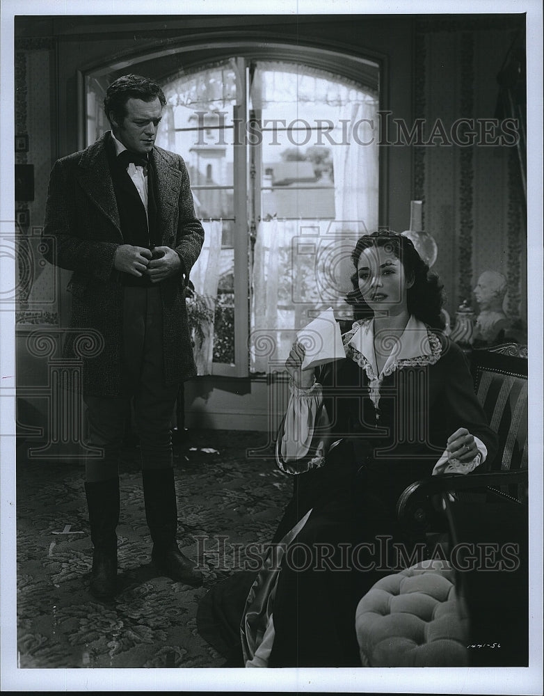 1949 Press Photo Actor Van Heflin &amp; Jennifer Jones in &quot;Madame Bovary&quot;- Historic Images