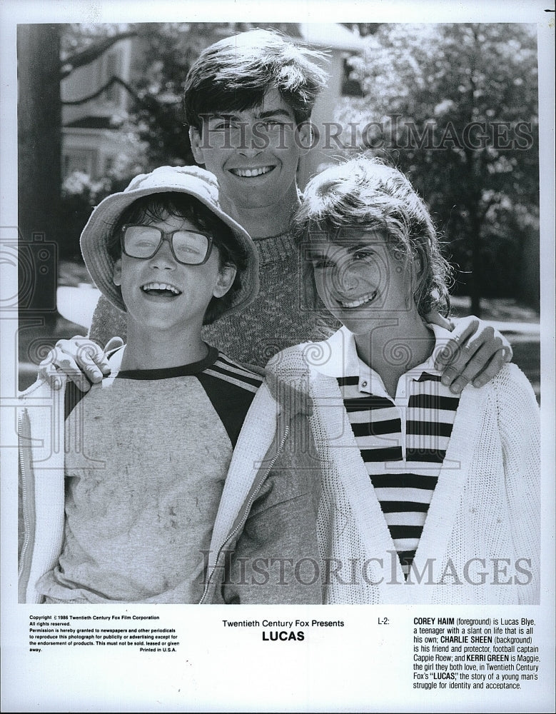 1986 Press Photo Lucas Film Actors Corey Haim Charlie Sheen Kerri Green Scene- Historic Images