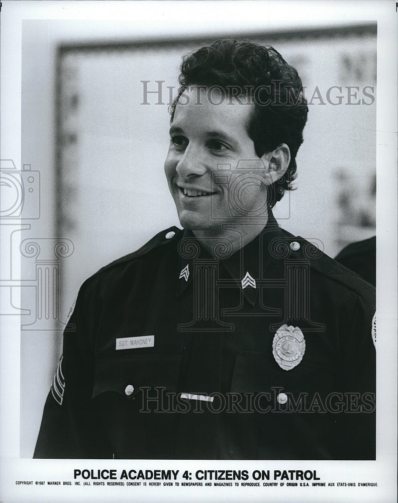 1987 Press Photo Steve Guttenberg Stars In &quot;Police Academy 4 Citizens On Patrol&quot;- Historic Images