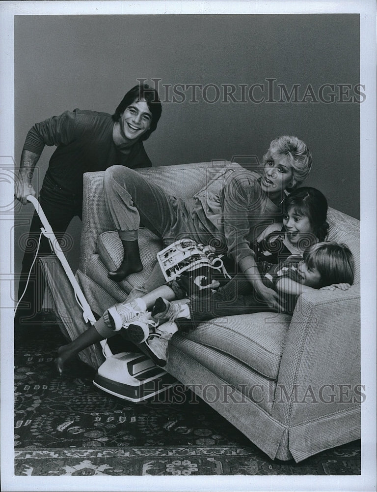 1986 Press Photo Who&#39;s The Boss Tony Danza Judith Light, Alyssa Milano Danny- Historic Images