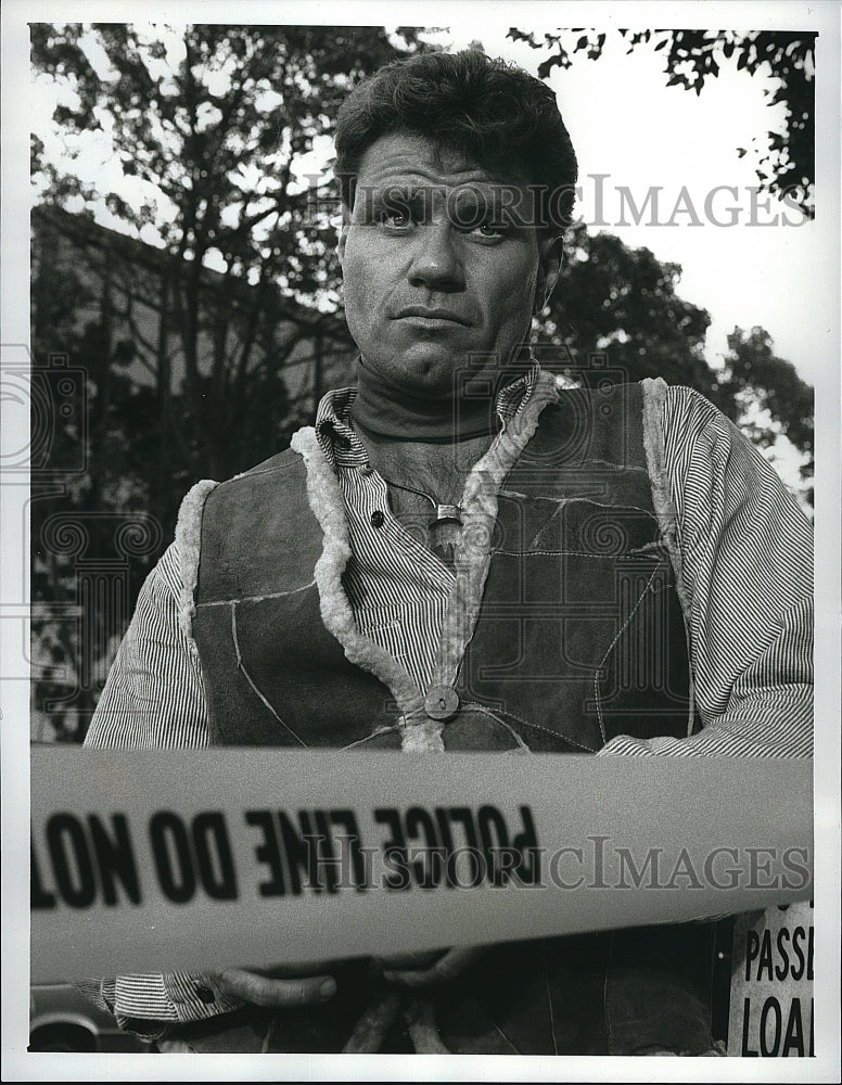 1989 Press Photo Martin Kove Stars In &quot;Hard Time On Planet Earth&quot;- Historic Images