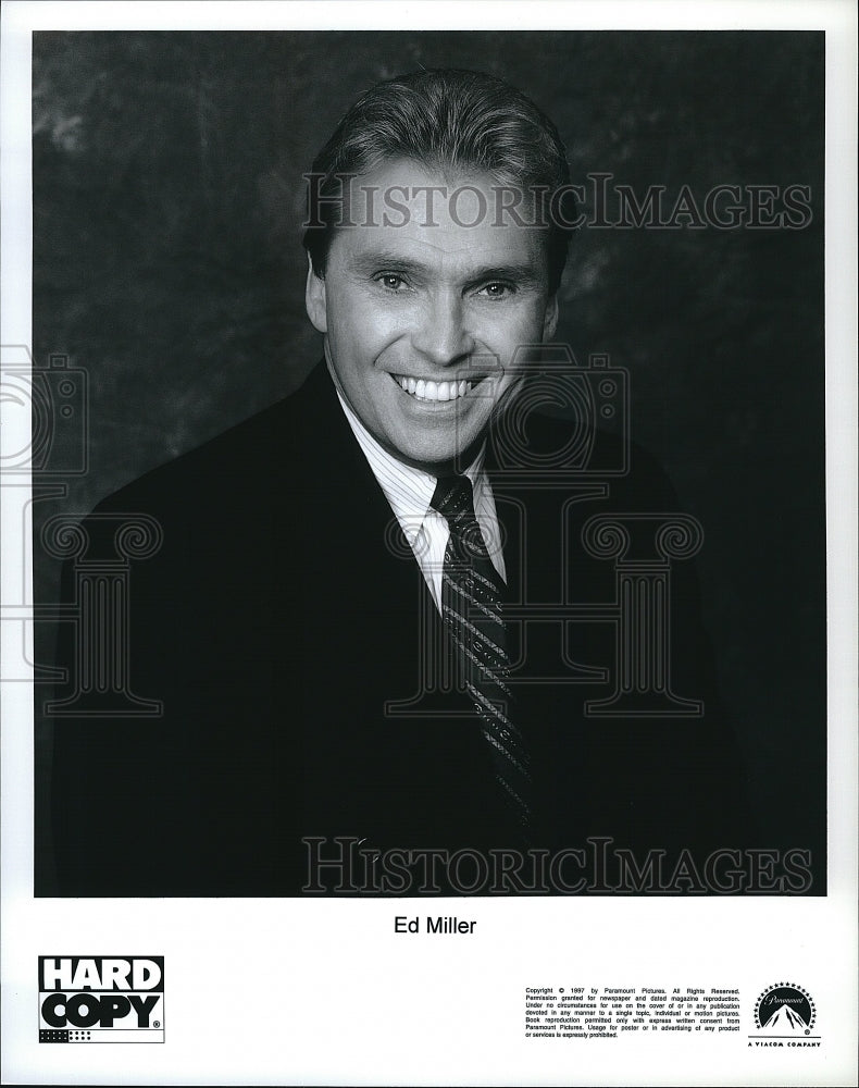 1997 Press Photo Ed Miller Reporter For Hard Copy- Historic Images