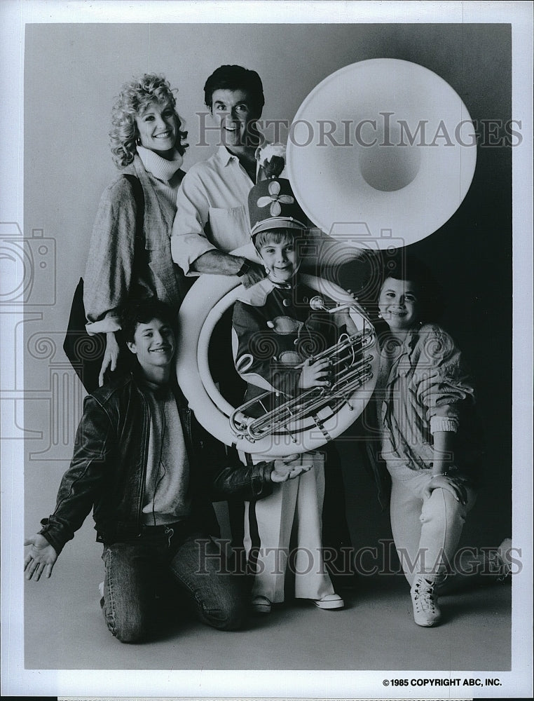 1985 Press Photo Joanna Kerns, Alan Thicke, K. Cameron, Jeremy Miller, T. Gold- Historic Images