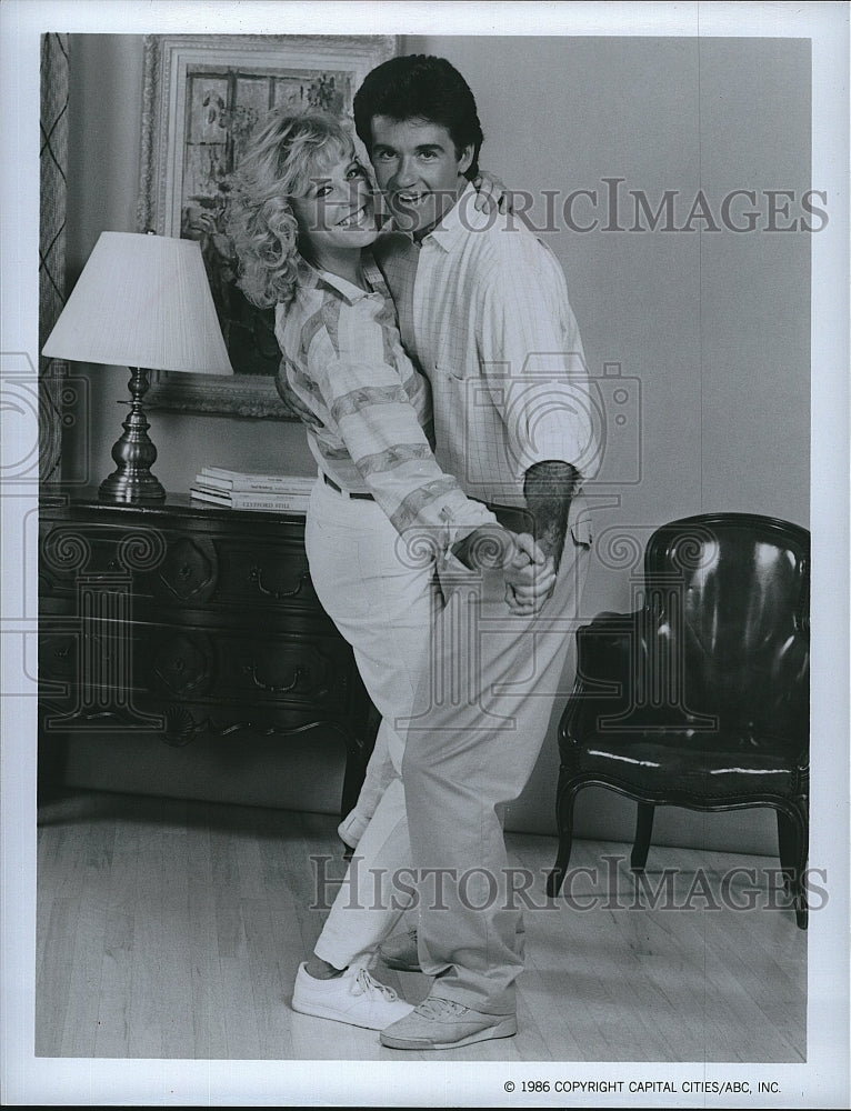 1986 Press Photo Alan Thicke, Joanna Kerns, &quot;Growing Pains&quot;- Historic Images