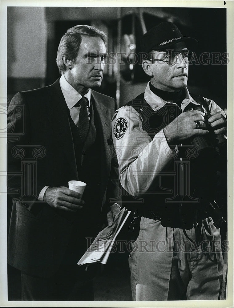 1986 Press Photo Actor James B. Sikking, Jon Cypher, Hill Street Blues- Historic Images