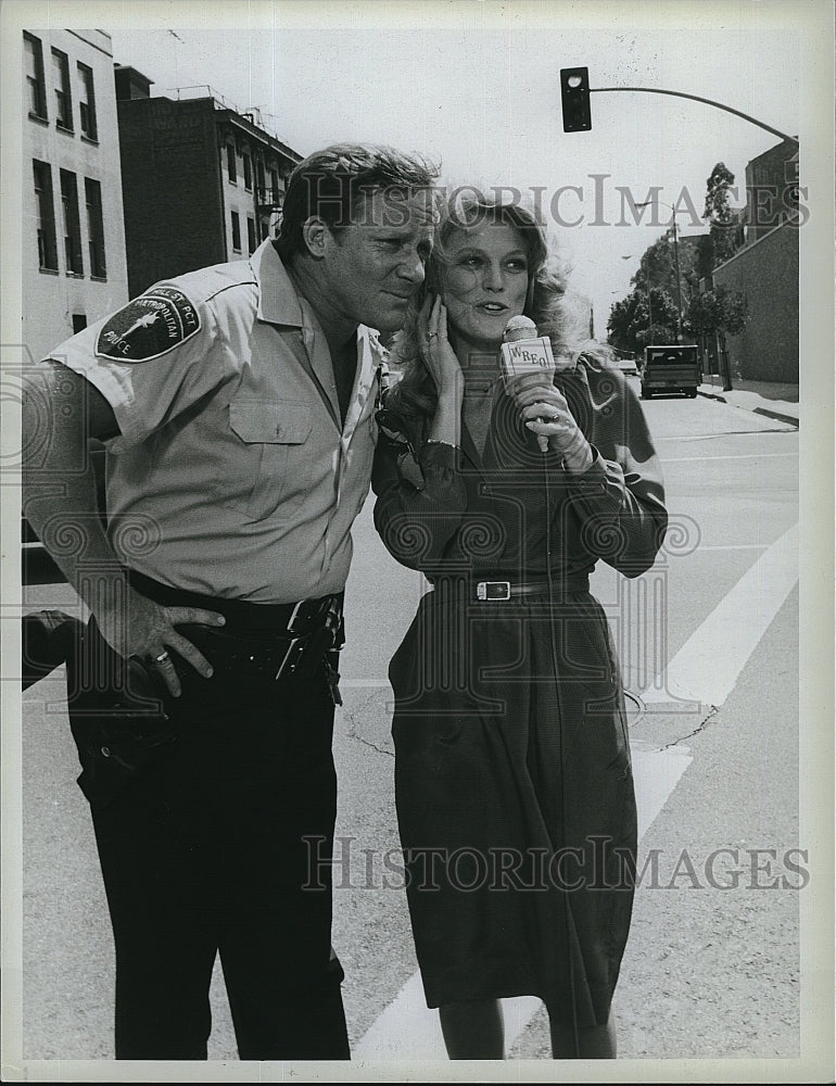 1983 Press Photo &quot;Hill Street Blues&quot; ZCharles Haid, Susan Walden- Historic Images