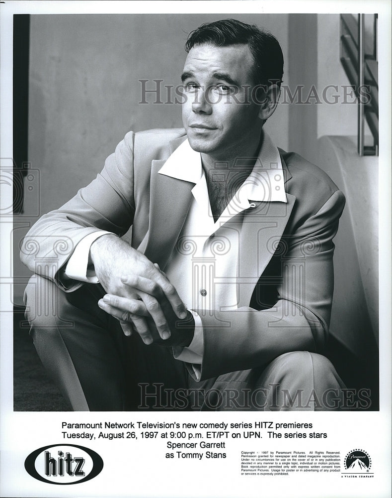 1997 Press Photo Actor Spencer Garrett On Hitz- Historic Images