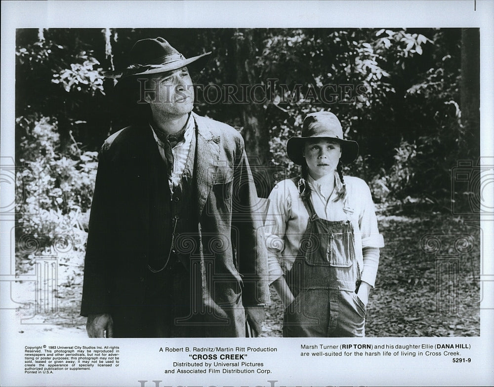 1983 Press Photo Rip Torn and Dana Hill in &quot;Cross Creek&quot;- Historic Images