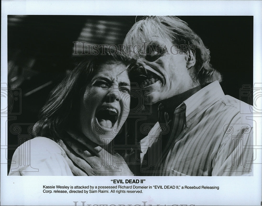 1987 Press Photo Kassie Wesley, Richard Domeier in &quot;Evil Dead II&quot;- Historic Images