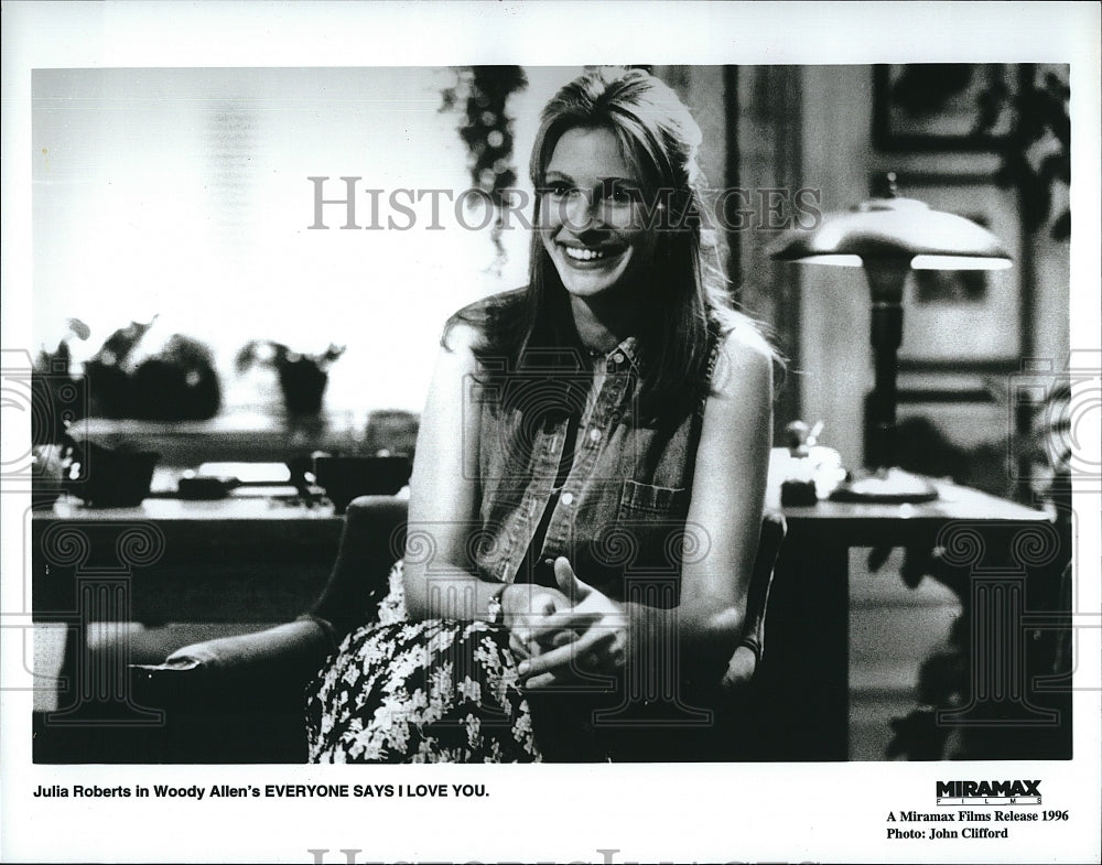 1996 Press Photo Julie Roberts in &quot;Everyone Says I Love You&quot;- Historic Images