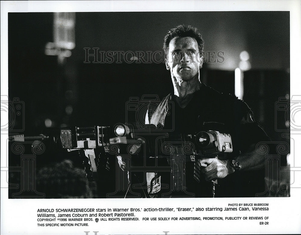 1996 Press Photo Arnold Schwartzenegger in Eraser- Historic Images