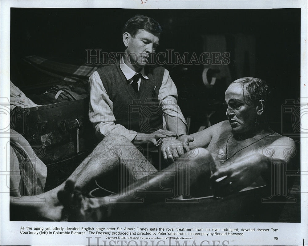 1983 Press Photo Actor Albert Finney &amp; Tom Courtenay in &quot;The Dresser&quot;- Historic Images