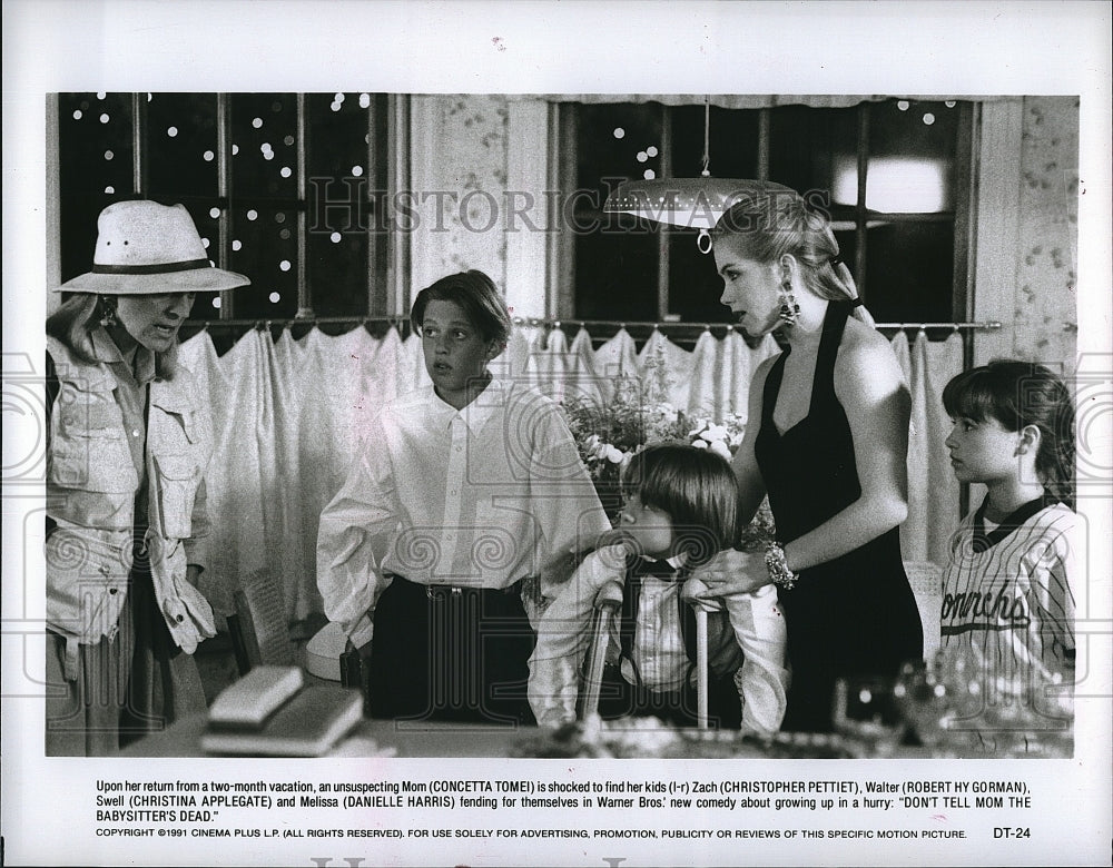 1991 Press Photo Christine Applegate in &quot;Don&#39;t Tell Mom the Babysitter&#39;s Dead&quot;- Historic Images