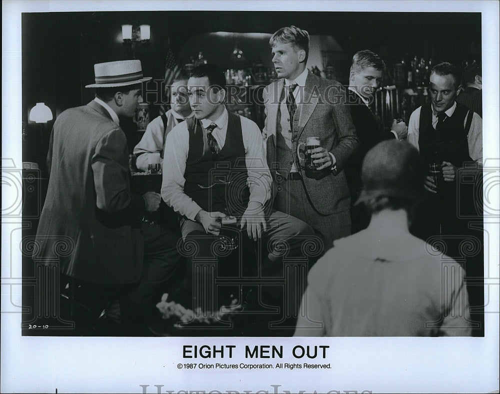 1987 Press Photo Eight Men Out Actors at bar- Historic Images