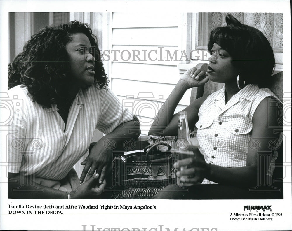 1988 Press Photo Loretta Devine Actress Alfre Woodard Down In Delta Movie Film- Historic Images