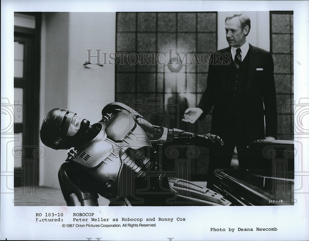 1987 Press Photo Robocop Peter Weller And Ronny Cox- Historic Images