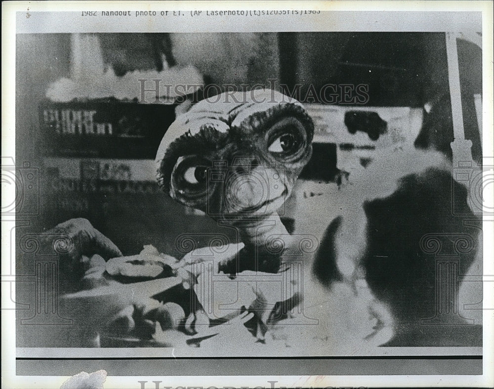 1982 Press Photo &quot;E.T. the Extra-Terrestrial&quot; starring Henry Thomas- Historic Images