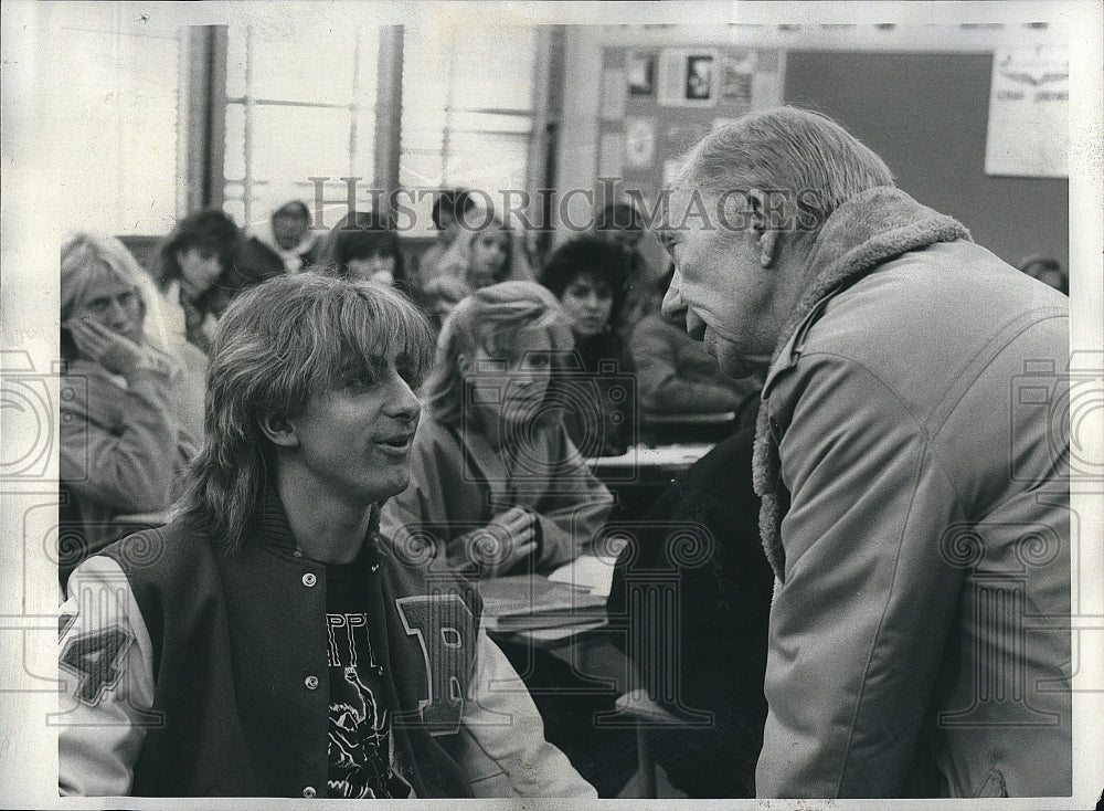 1986 Press Photo Television Show Fast Times Ray Walston Vincent Schiavelli- Historic Images