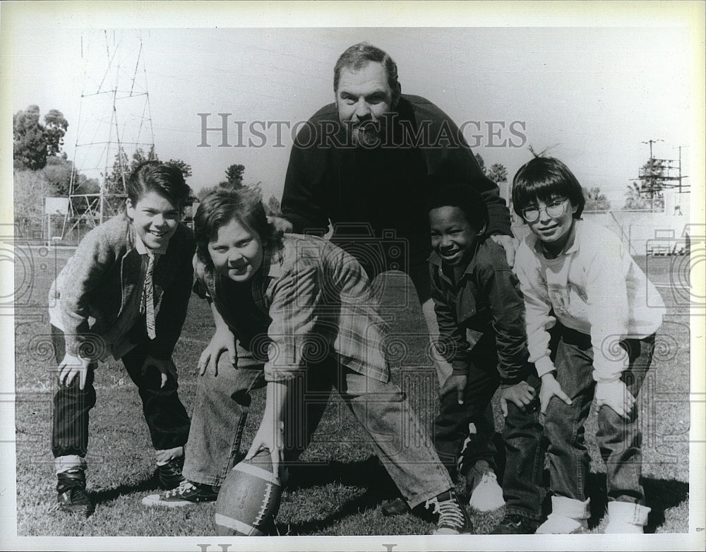 1986 Press Photo &quot;Fathers and Sons&quot; Merlin Olsen,Andre Gower,J Late,Hakeem,Fried- Historic Images