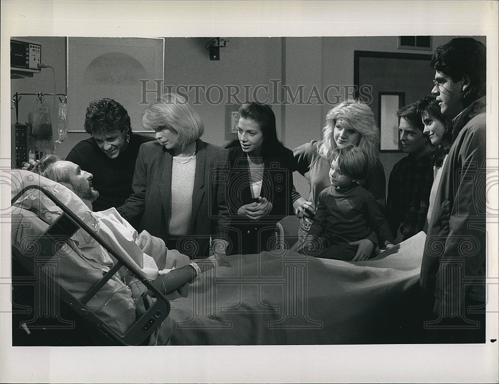 1989 Press Photo  &quot;Family Ties&quot; Meredith Baxter Birney, Michael Gross,- Historic Images