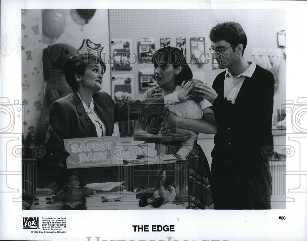 1992 Press Photo Julie Brown, Jill Tally, Tom Kenny, &quot;The Edge&quot;- Historic Images