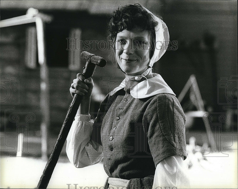 1985 Press Photo Kerry Noonan in the Twilight Zone- Historic Images