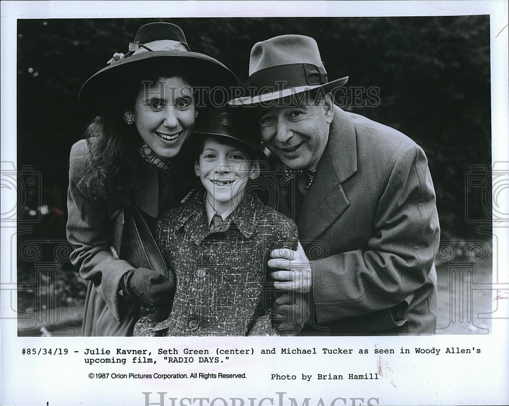 1987 Press Photo &quot;Radio Days&quot; Julie Kavner,Seth Green, Michael Tucker- Historic Images