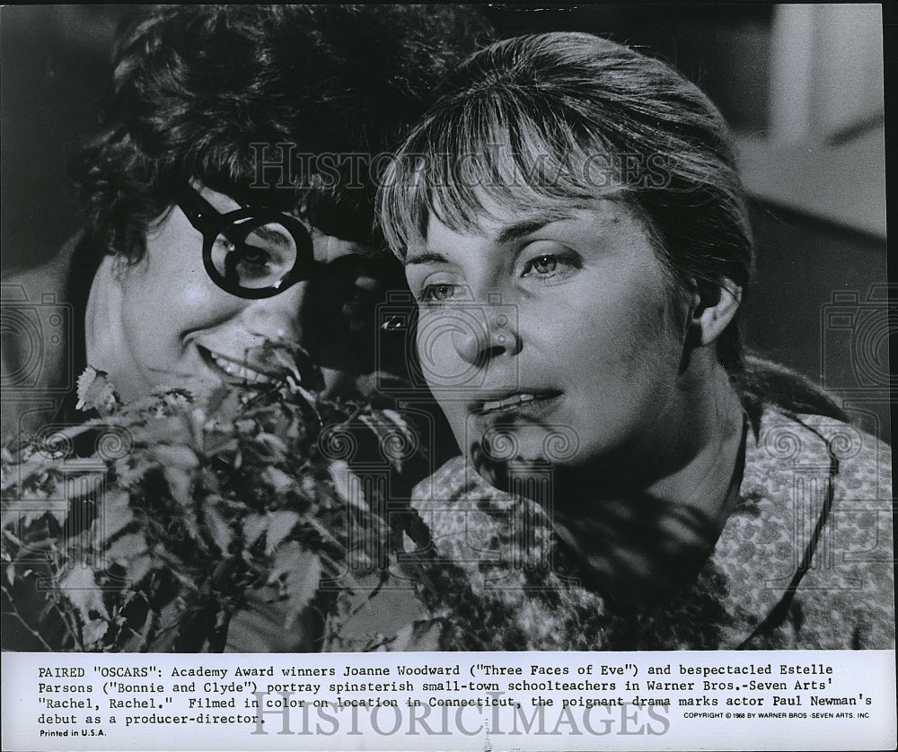 1968 Press Photo Joanne Woodward Actress Estelle Parsons Rachel Movie Scene Film- Historic Images
