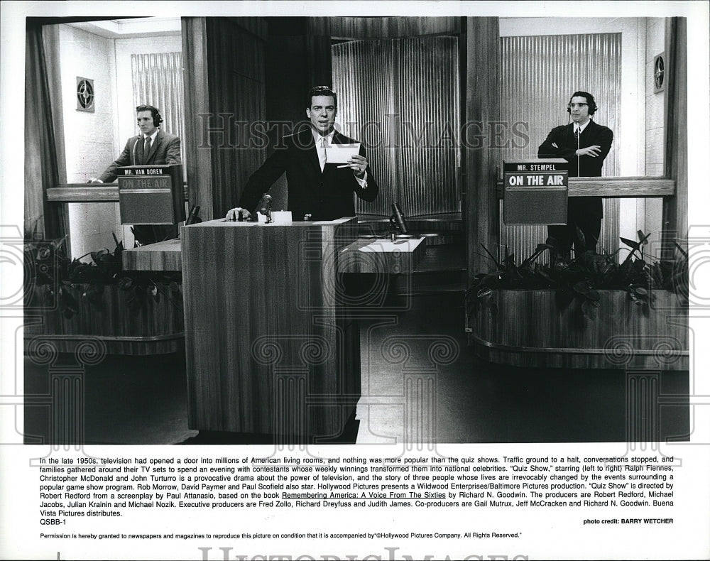 Press Photo Christopher McDonald John Turturro Ralph Fiennes Quiz Show Movie - Historic Images