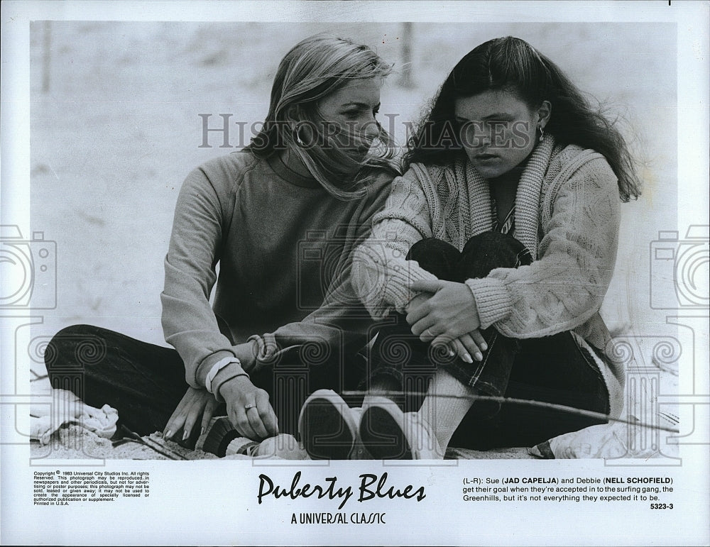 1983 Press Photo Puberty Blues Film Actors Jad Capelja Nell Schofield Scene- Historic Images