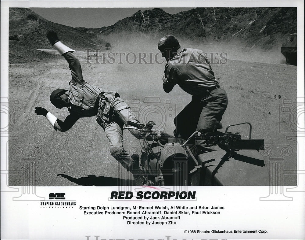 1988 Press Photo Dolph Lundgren in the action film &quot;Red Scorpion&quot;- Historic Images