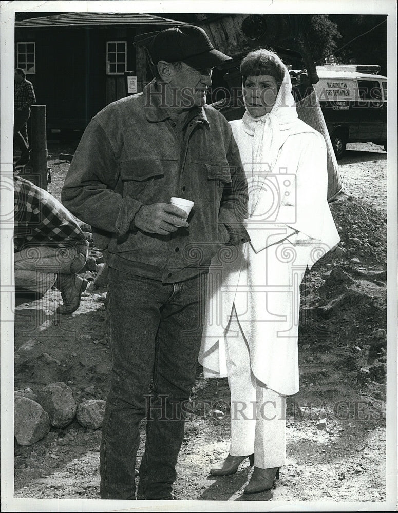 Press Photo Television show Falcon Crest Actors - Historic Images