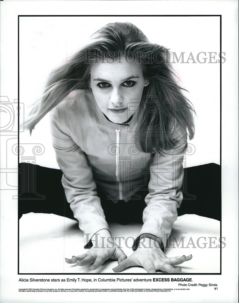 1997 Press Photo  &quot;Excess Baggage&quot; Alicia Silverstone stars- Historic Images