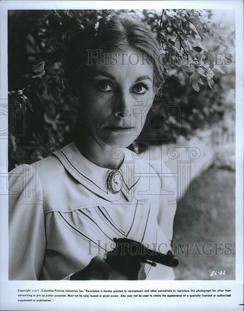 1977 Press Photo Jean Marsh &quot;The Eagle Has Landed&quot;- Historic Images