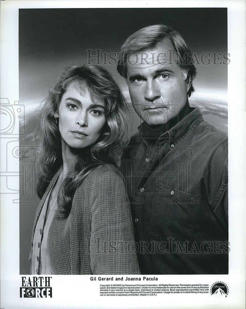 1990 Press Photo Gil Gerard, Joanna Pacula &quot;E.A.R.T.H. Force&quot;- Historic Images