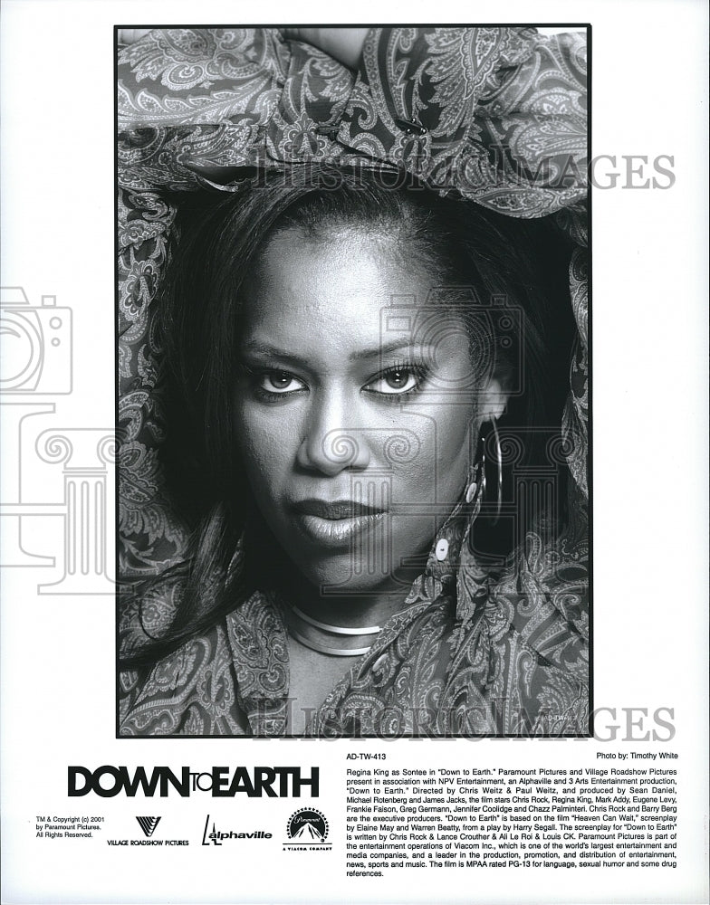 2001 Press Photo Regina King &quot;Down to Earth&quot;- Historic Images